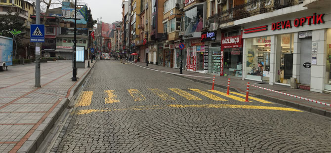 Rize'de Atatürk ve Cumhuriyet Caddelerinde Park Yasağı Uygulaması Başladı